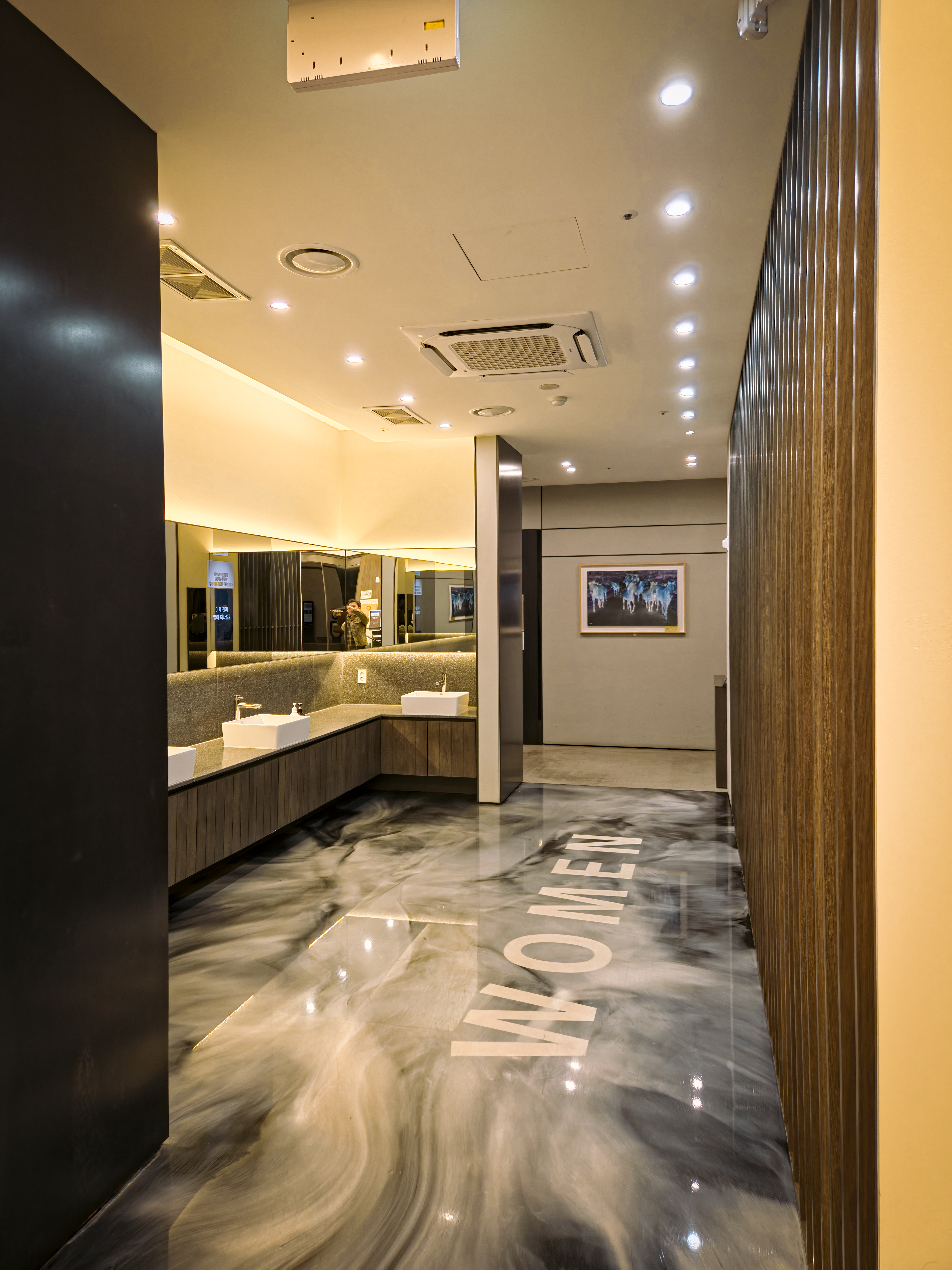 락카(여) 이미지 1